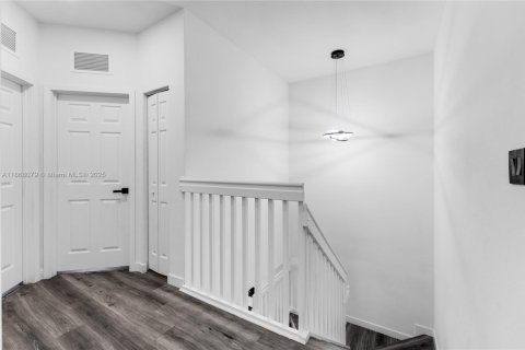 Touwnhouse à vendre à Homestead, Floride: 3 chambres, 154.12 m2 № 1981844 - photo 11