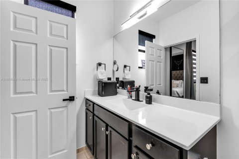 Touwnhouse à vendre à Homestead, Floride: 3 chambres, 154.12 m2 № 1981844 - photo 15