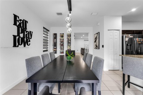 Touwnhouse à vendre à Homestead, Floride: 3 chambres, 154.12 m2 № 1981844 - photo 7