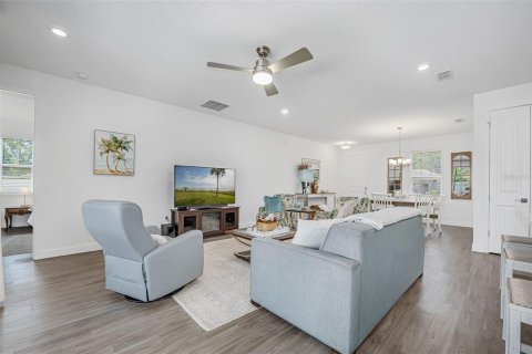 Casa en venta en Palm Coast, Florida, 3 dormitorios, 162.95 m2 № 1673556 - foto 10