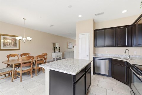 Adosado en venta en Orlando, Florida, 4 dormitorios, 208.84 m2 № 2231464 - foto 18