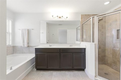 Adosado en venta en Orlando, Florida, 4 dormitorios, 208.84 m2 № 2231464 - foto 5
