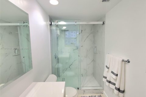 Copropriété à louer à Hollywood, Floride: 2 chambres, 108.7 m2 № 2046172 - photo 7