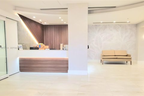 Copropriété à louer à Hollywood, Floride: 2 chambres, 108.7 m2 № 2046172 - photo 15