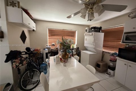 Immobilier commercial à vendre à Miami, Floride: 229.1 m2 № 2372771 - photo 6