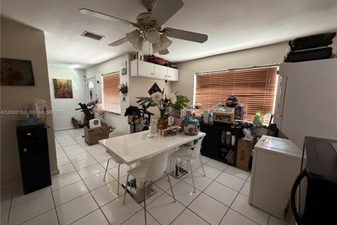 Immobilier commercial à vendre à Miami, Floride: 229.1 m2 № 2372771 - photo 7