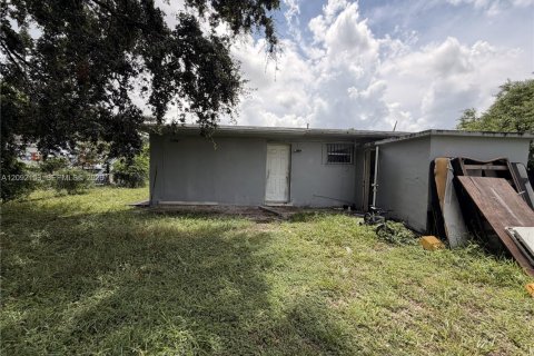 Immobilier commercial à vendre à Miami, Floride: 229.1 m2 № 2372771 - photo 19