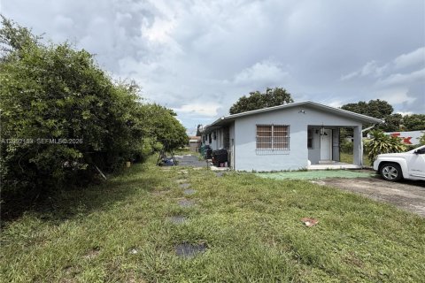 Immobilier commercial à Miami, Floride 229.1 m2 № 2372771