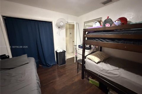 Immobilier commercial à vendre à Miami, Floride: 229.1 m2 № 2372771 - photo 12