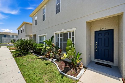 Townhouse in Gibsonton, Florida 2 bedrooms, 126.35 sq.m. № 2378016 - photo 3