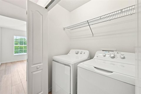 Townhouse in Gibsonton, Florida 2 bedrooms, 126.35 sq.m. № 2378016 - photo 26