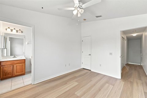 Townhouse in Gibsonton, Florida 2 bedrooms, 126.35 sq.m. № 2378016 - photo 24