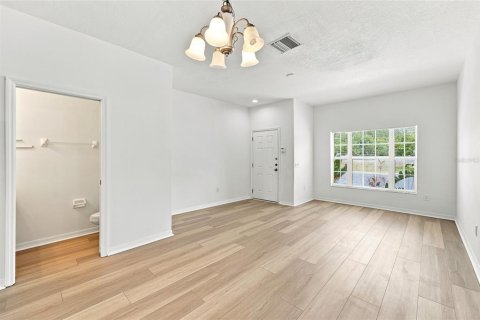 Townhouse in Gibsonton, Florida 2 bedrooms, 126.35 sq.m. № 2378016 - photo 10