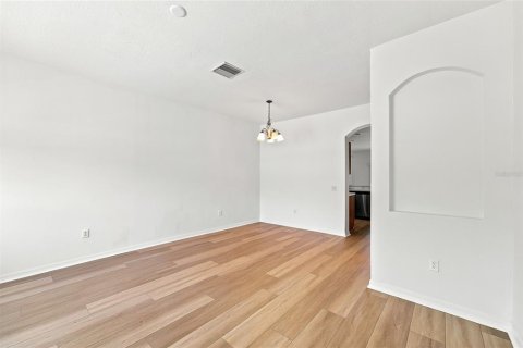 Townhouse in Gibsonton, Florida 2 bedrooms, 126.35 sq.m. № 2378016 - photo 8