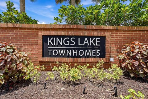Townhouse in Gibsonton, Florida 2 bedrooms, 126.35 sq.m. № 2378016 - photo 5