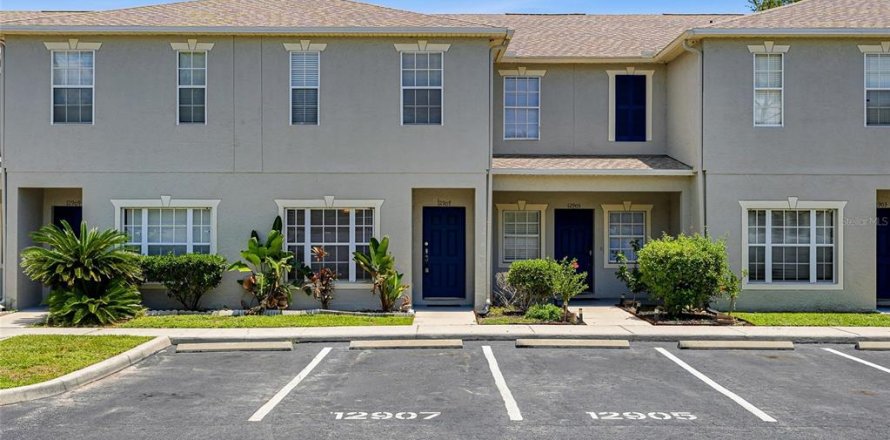 Townhouse in Gibsonton, Florida 2 bedrooms, 126.35 sq.m. № 2378016