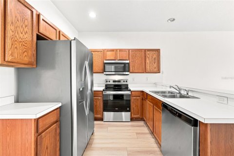 Townhouse in Gibsonton, Florida 2 bedrooms, 126.35 sq.m. № 2378016 - photo 13