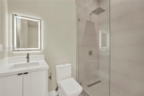 Condo in Miami, Florida, 3 bedrooms  № 2192406 - photo 30