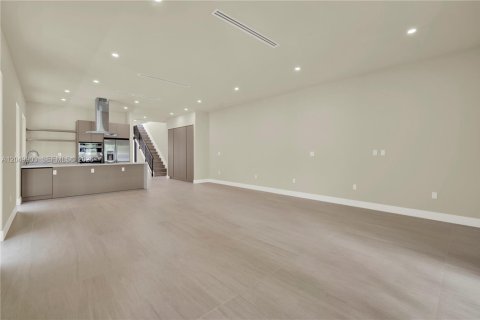 Condo in Miami, Florida, 3 bedrooms  № 2192406 - photo 13