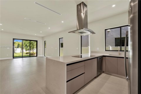 Condo in Miami, Florida, 3 bedrooms  № 2192406 - photo 6