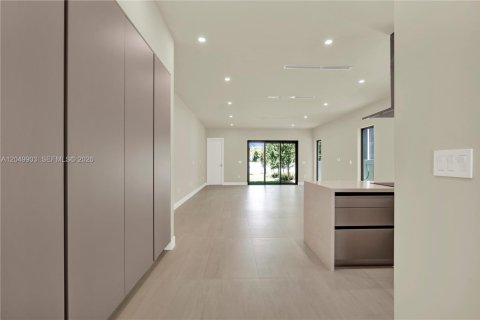 Condo in Miami, Florida, 3 bedrooms  № 2192406 - photo 5