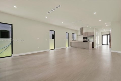 Condo in Miami, Florida, 3 bedrooms  № 2192406 - photo 15