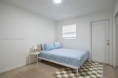 Commercial property in Fort Lauderdale, Florida 259.2 sq.m. № 1834461 - photo 28