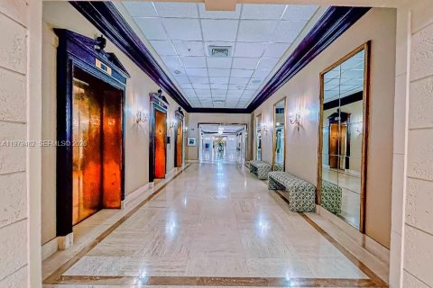 Снять в аренду кондоминиум в Халландейл-Бич, Флорида 3 спальни, 172.43м2, № 2043438 - фото 28