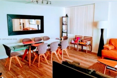 Снять в аренду кондоминиум в Халландейл-Бич, Флорида 3 спальни, 172.43м2, № 2043438 - фото 7