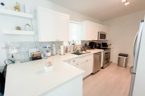 Casa en alquiler en Hialeah, Florida, 3 dormitorios, 113.15 m2 № 2055510 - foto 5