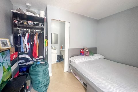 Casa en alquiler en Hialeah, Florida, 3 dormitorios, 113.15 m2 № 2055510 - foto 12