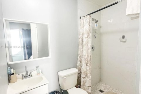 Casa en alquiler en Hialeah, Florida, 3 dormitorios, 113.15 m2 № 2055510 - foto 13