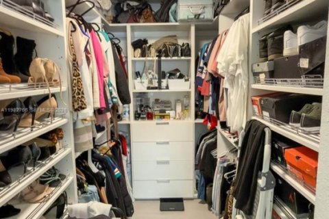 Casa en alquiler en Hialeah, Florida, 3 dormitorios, 113.15 m2 № 2055510 - foto 9