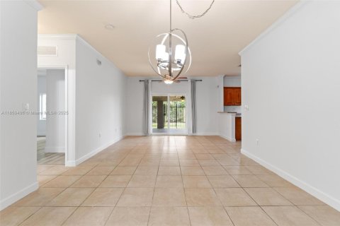 House in Homestead, Florida 3 bedrooms, 146.14 sq.m. № 1857367 - photo 7