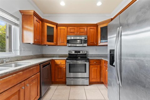 House in Homestead, Florida 3 bedrooms, 146.14 sq.m. № 1857367 - photo 11