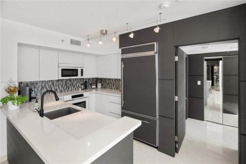 Condominio en venta en Miami Beach, Florida, 2 dormitorios, 106.93 m2 № 1860336 - foto 8