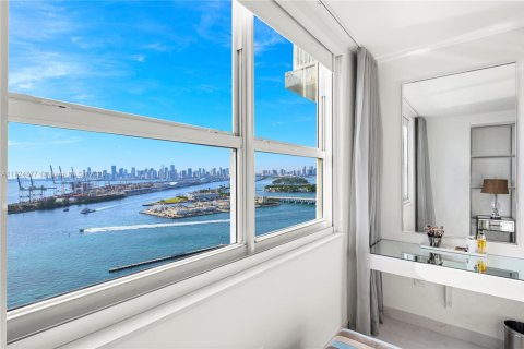 Condominio en venta en Miami Beach, Florida, 2 dormitorios, 106.93 m2 № 1860336 - foto 12