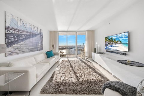 Condominio en venta en Miami Beach, Florida, 2 dormitorios, 106.93 m2 № 1860336 - foto 17