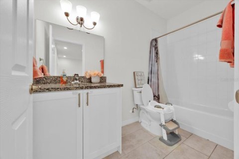 Adosado en venta en Clermont, Florida, 3 dormitorios, 147.99 m2 № 1886427 - foto 20