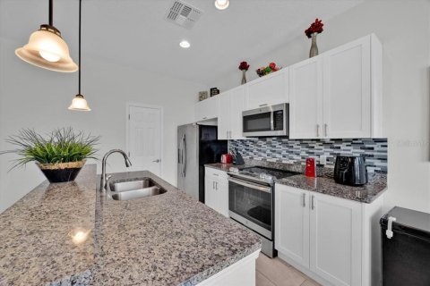 Adosado en venta en Clermont, Florida, 3 dormitorios, 147.99 m2 № 1886427 - foto 13