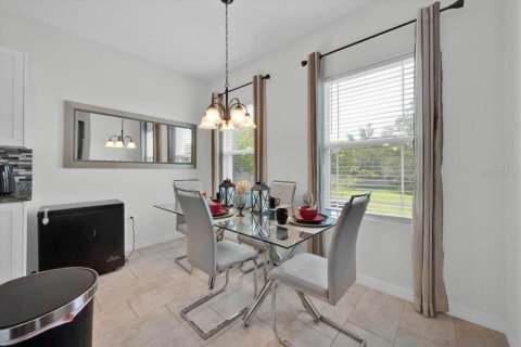 Adosado en venta en Clermont, Florida, 3 dormitorios, 147.99 m2 № 1886427 - foto 10