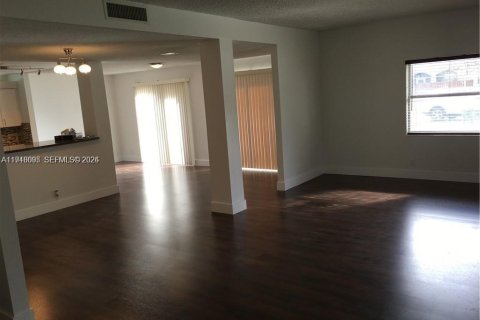 Adosado en venta en Weston, Florida, 3 dormitorios, 153.29 m2 № 2004108 - foto 5