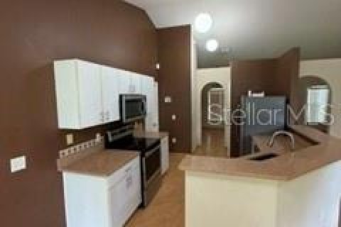 House in Kissimmee, Florida 3 bedrooms, 145.3 sq.m. № 2239352 - photo 6