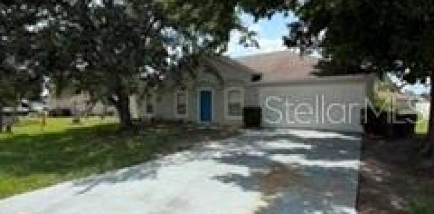 House in Kissimmee, Florida 3 bedrooms, 145.3 sq.m. № 2239352
