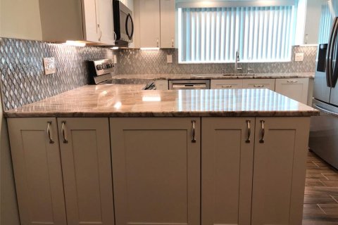 Condominio en alquiler en Bradenton, Florida, 2 dormitorios, 117.06 m2 № 1815254 - foto 11