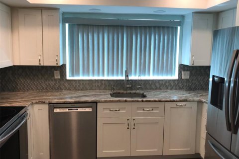 Condominio en alquiler en Bradenton, Florida, 2 dormitorios, 117.06 m2 № 1815254 - foto 17