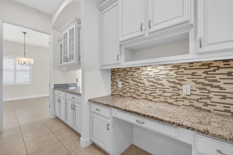 House in Mount Dora, Florida 4 bedrooms, 293.48 sq.m. № 2196841 - photo 17