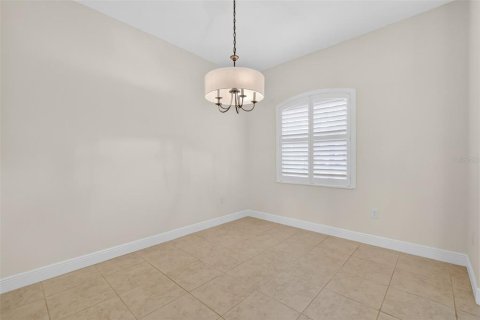 House in Mount Dora, Florida 4 bedrooms, 293.48 sq.m. № 2196841 - photo 24