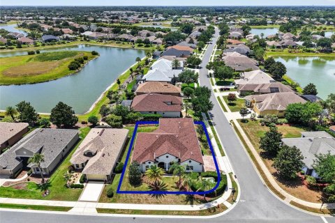 House in Mount Dora, Florida 4 bedrooms, 293.48 sq.m. № 2196841 - photo 4