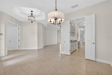 House in Mount Dora, Florida 4 bedrooms, 293.48 sq.m. № 2196841 - photo 25